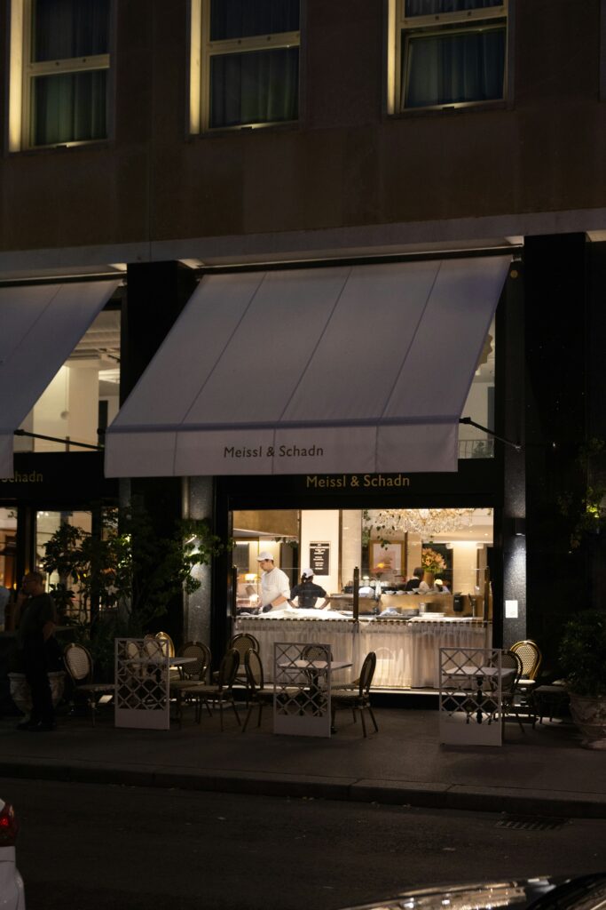 Werbung in ChatGPT in der Gastronomie Tipps Restaurant Platz1